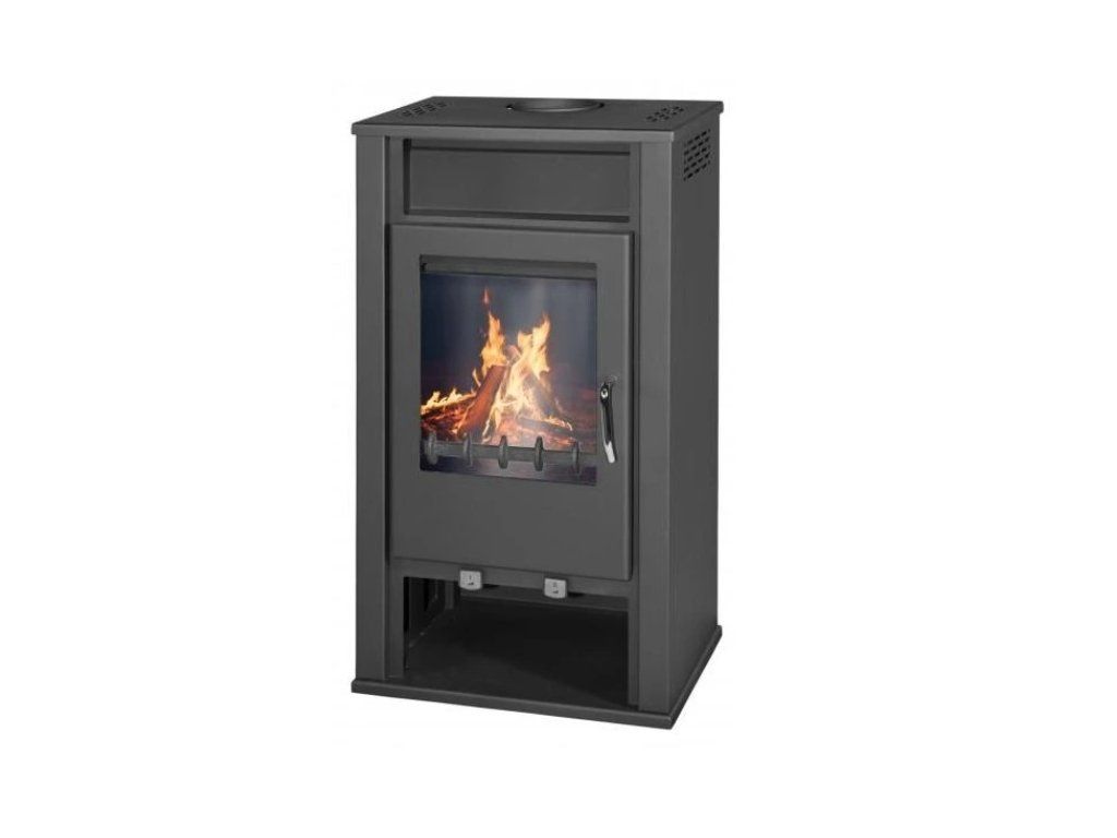 Krbová kamna EMONA 2 9,5 kW — kompaktní teplovzdušná kamna na dřevo, celkový pohled