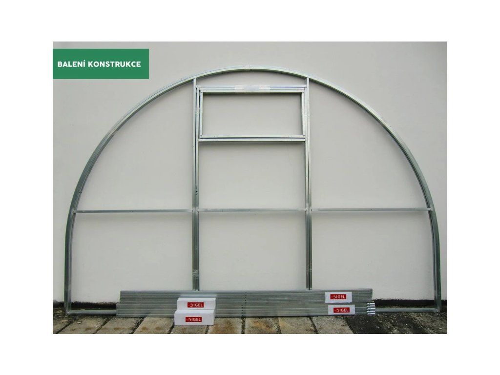 LEGI Estragon 8×3 m — detail dutinkového polykarbonátu 4 mm s UV ochranou