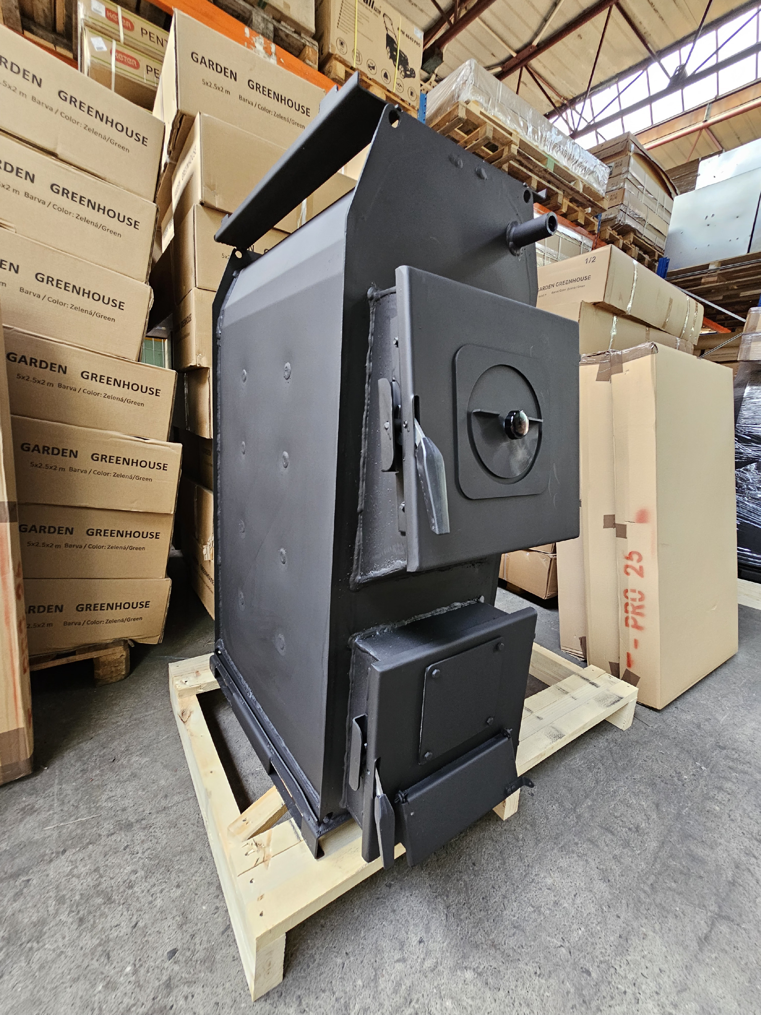 Termomont TKU 3-W PRO 50 kW — obsah dodávky, kotel s pláštěm a čisticí sadou